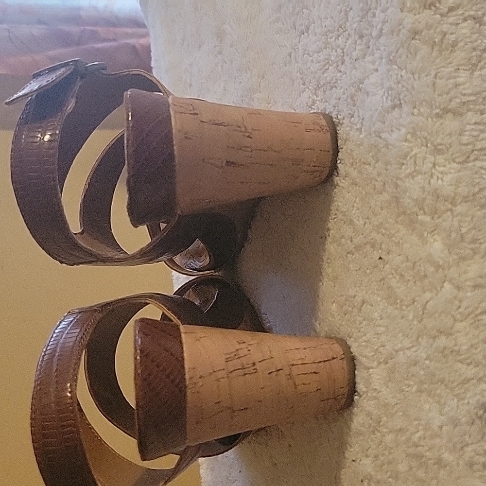Sandals - Picture 4 of 5